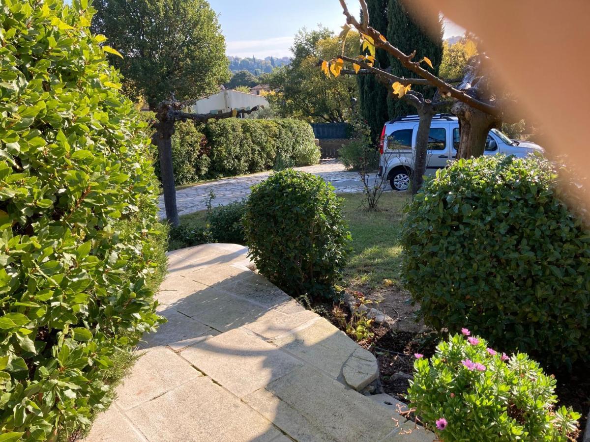 Apartament Petit Cocon Dans Le Luberon Lauris Zewnętrze zdjęcie