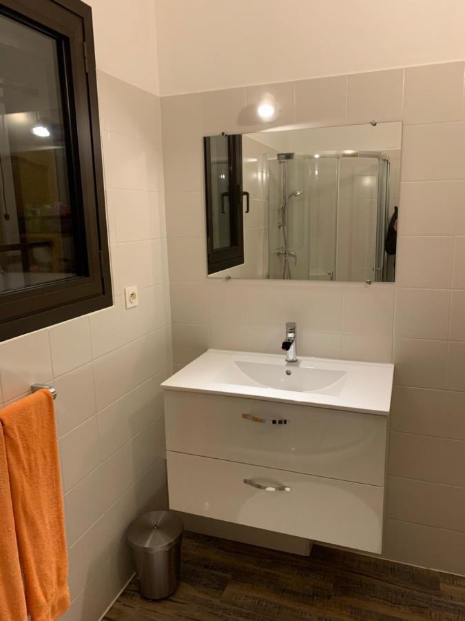 Apartament Petit Cocon Dans Le Luberon Lauris Zewnętrze zdjęcie